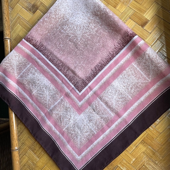 Vintage Accessories - Mauve, pink scarf with stretch